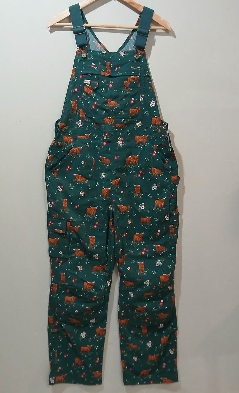 DULUTH TRADING Heirloom Gardening Bib Overalls Medium 31 NWT Highland Cow